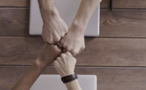 她鼓励了我作文四年级通用