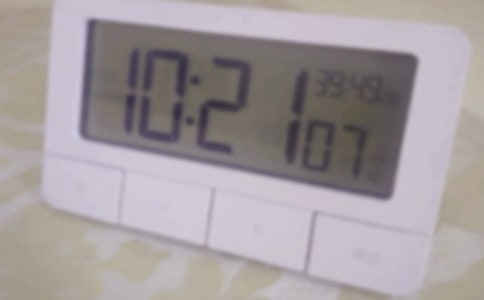 小闹钟四年级作文